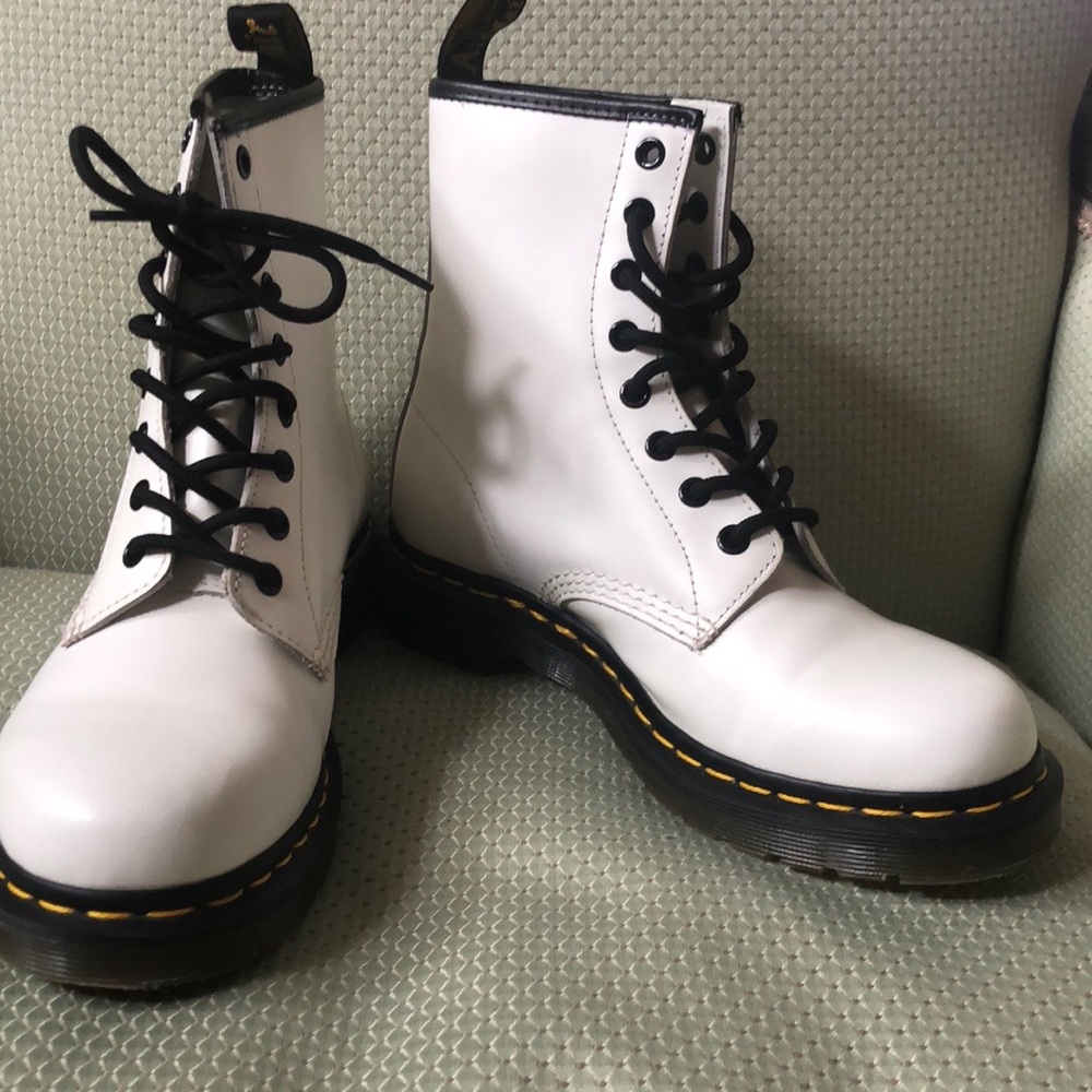 NWOT, Dr. Martens. Size 8. Never worn.